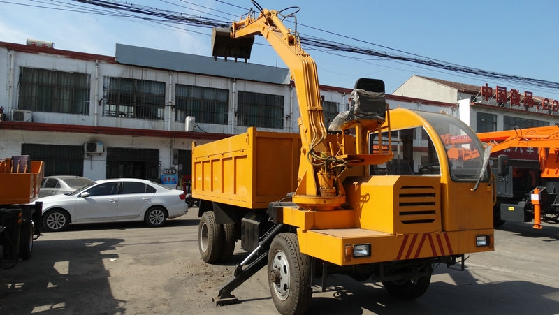 礦用四不像車要經(jīng)常對(duì)柴油機(jī)進(jìn)行定期的檢查